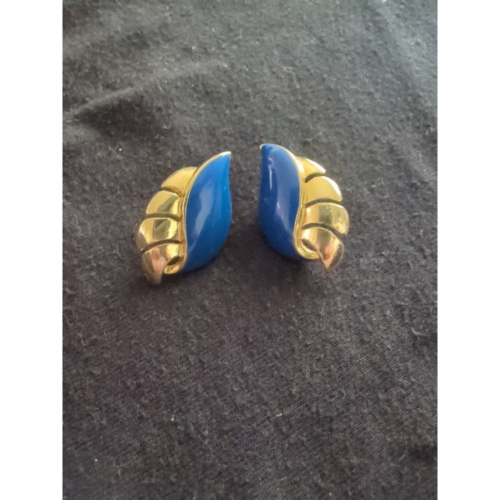 Vintage Gold Toned Winged Earrings‎ With Blue Enamel Centerpiece